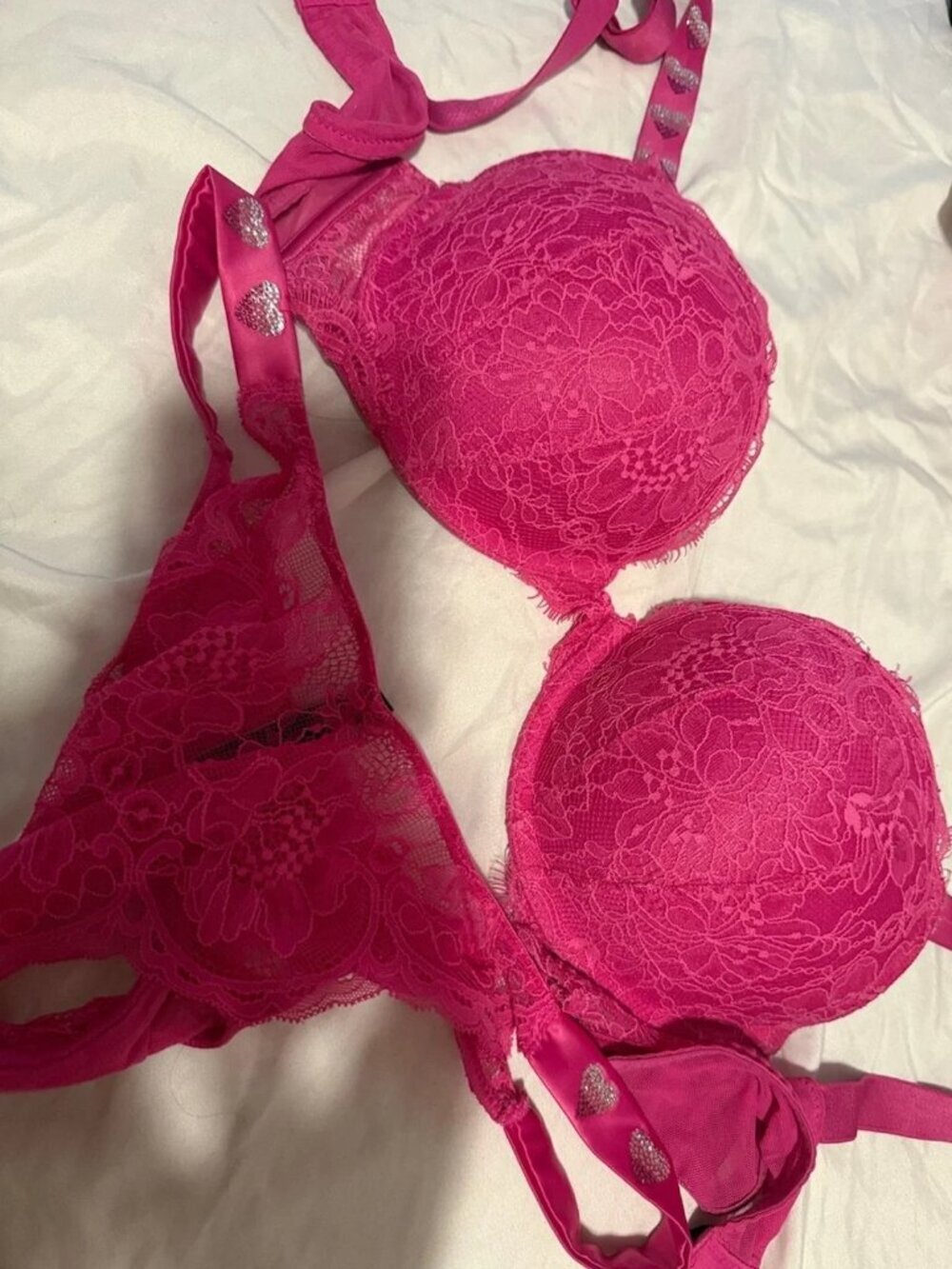 NWT Victoria’s Secret Pink Lace Rhinestone Heart Bra Set 36C